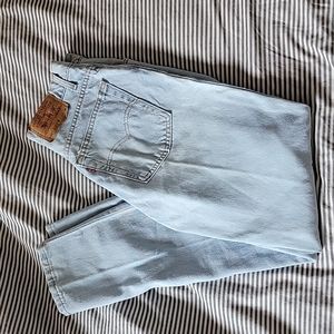 SOLD Vintage Levis 550